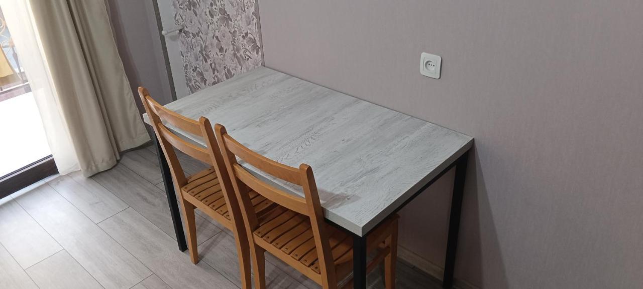 Mary'S Cozy & Lovely Studio On Very Quiet Khosharauli Street Tbilisi Buitenkant foto